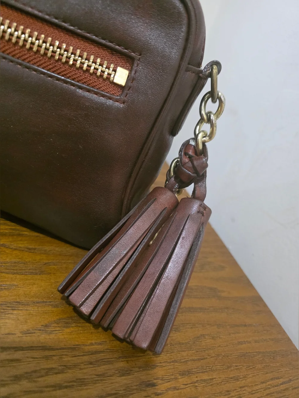 Vintage Coach Distressed Brown Leather Crossbody bag - Picture 9 of 11